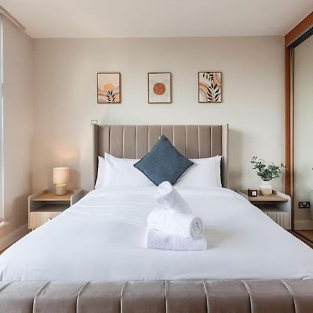 Modern Penthouse Apartment 2 Bed, 2 Bath Sleeps 6 City Centre Белфаст Екстериор снимка